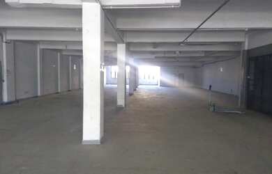 Imagem 3: Prédio inteiro para aluguel com 4500 m, divididos em térreo mais 3 andares, no Brás - São