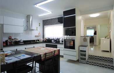 Imagem 3: CASA no bairro Santa Maria com 259m². 3 dormitórios e 10 vagas. Confira