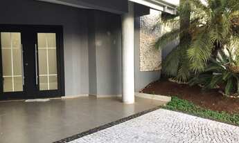 Imagem 3: Casa de condomínio para venda possui 350 metros quadrados com 4 quartos