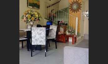 Imagem: Sobrado 2 dormitórios com Quintal à Venda