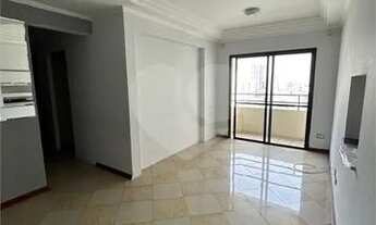 Imagem 2: Excelente apartamento na rua Copacabana com 80 metros de área útil, living e suíte com sac