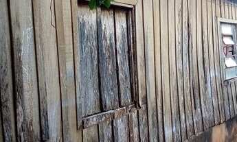 Imagem 2: Casa de Madeira ( peroba rosa