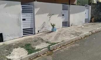 Imagem 4: 700.00 incluso a luz e água) 2 cômodos independente jd Tupinambá/v.helena