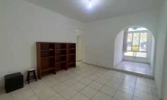 Imagem 5: Apartamento de 2 quartos com 90metrôs em rua transversal de Copacabana