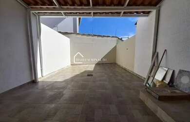 Imagem 2: Casa para Venda em Belo Horizonte, Santa Amélia, 2 dormitórios, 1 banheiro, 1 vaga