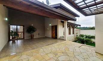 Imagem: Casa para venda tem 180 metros quadrados