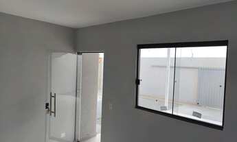 Imagem 7: Excelente casa de 2 (dois) quartos, garagem coberta e sozinha no lote