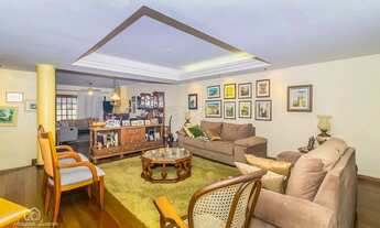 Imagem 3: Sobrado com 4 quartos e 4 vagas em Petrópolis