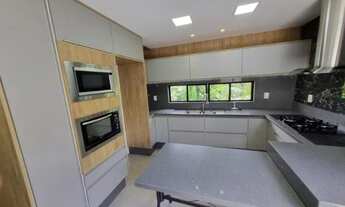 Imagem 3: Casa no Condomínio Village com 4 Quartos 1 Suíte e 810 m² - Lauro de Freitas (SM