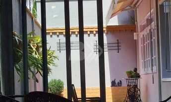 Imagem 2: Casa de condomínio à venda no Residencial Leão, no bairro Pompéia em Piracicaba