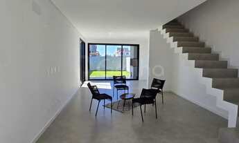 Imagem 2: Casa para Venda em Florianópolis, Campeche, 4 dormitórios, 3 suítes, 4 banheiros, 2 vagas