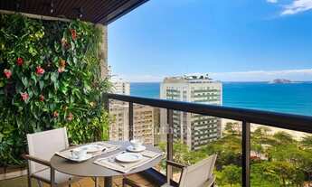 Imagem 2: Flat frontal ao mar com vista panorâmica para o Morro Dois Irmãos