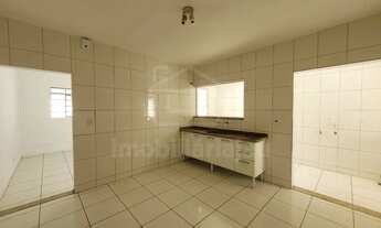 Imagem 3: Casa com para locação no Jardim Ferreira Dias