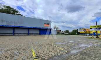 Imagem 3: Imóvel comercial de esquina, Pé direito de 5,29m², xx m² salão principal, 03 lavabos sendo