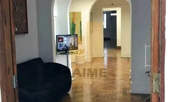 Imagem 2: Linda Casa comercial com 6 vagas, em área nobre, são 320 m2 bem distruibuídos