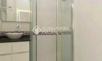 Imagem 4: Imóvel para aluguel tem 160 metros quadrados com 3 quartos em Bela Vista - Porto Alegre