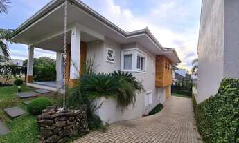 Imagem 2: Linda casa 2 andares 3 suítes Nova Petrópolis bairro Pousada da Neve toda mobiliada