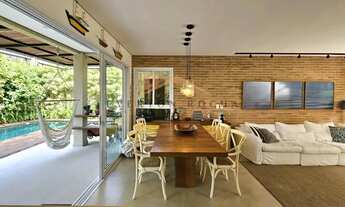 Imagem 3: Sobrado a 100 metros do mar para venda com 5 suítes piscina e sauna - Condomínio fechado e