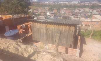 Imagem 2: Terreno+ barraco