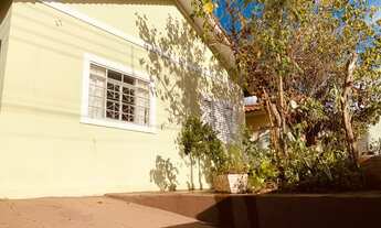 Imagem 2: CASA TERREA À VENDA, 4 QUARTOS, 2 BANHEIRO, SALA, COZINHA, EDÍCULA COM CHURRASQUEIRA E GAR