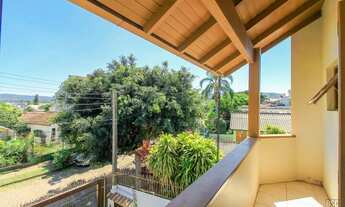 Imagem 4: Casa para venda tem 184 metros quadrados com 3 quartos em Espírito Santo - Porto Alegre