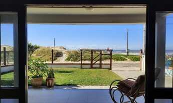 Imagem 1: Sobrado para venda possui 200 metros quadrados com 5 quartos em Rainha Do Mar - Xangri-Lá