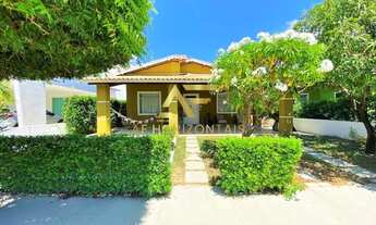 Imagem 2: Casa térrea em condomínio fechado na Aruana, com quatro quartos, sendo duas suítes.>