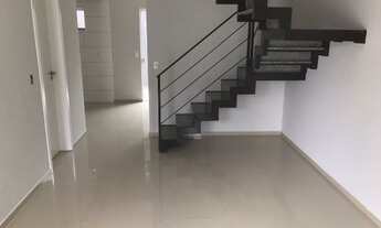 Imagem 2: Sobrado com 108 metros quadrados com 3 quartos em Uvaranas - Ponta Grossa - PR