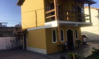 Imagem 3: Oportunidade casa com pequeno quintal com 03 vagas de garagem