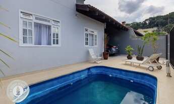 Imagem 3: Conforto, lazer e mobilidade resumem esta belíssima casa localizada no bairro Água Verde e