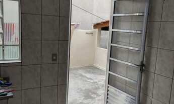 Imagem 7: Térrea para aluguel com 25 metros quadrados com 1 quarto em Vila Palmares - Santo André