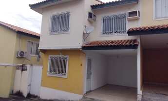 Imagem: Casa com 3 quartos, sendo 1 suíte, 3 banheiros