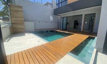 Imagem 5: Casa para venda tem 453 metros quadrados com 3 quartos em Perequê - Porto Belo - SC