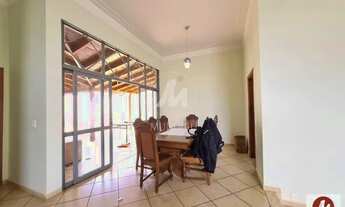 Imagem 2: Casa (térrea na rua) 4 dormitórios/suite, cozinha planejada