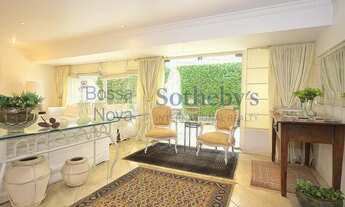 Imagem 7: Casa em rua tranquila e arborizada