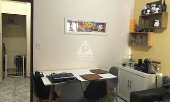 Imagem 2: Glória - Amplo quarto e sala com 59m2 colado ao Metrô