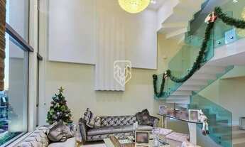 Imagem 2: Casa á venda em condomínio fechado 03 suítes, 05 vagas de garagem, Santa felicidade, Cur