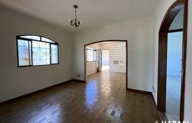 Imagem 4: Casa para Venda em Maringá, Vila Morangueira, 3 dormitórios, 1 suíte, 3 banheiros, 4 vagas