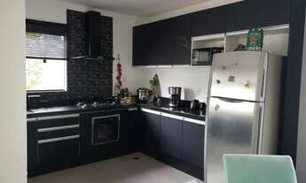 Imagem 5: Vendo uma casa linda recém reformada. ainda finalizando pintura