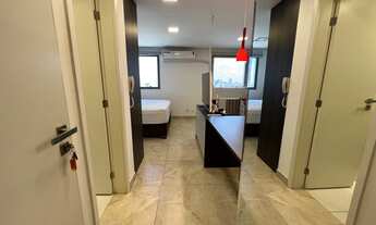 Imagem 2: Studio para venda no Rebouças, 30m2 com 1 quarto mobiliando, R$ 359.000 andar alto face oe