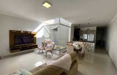 Imagem 6: Casa 3/4 sendo 2 suítes, repleta com móveis planejados