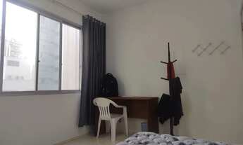 Imagem 2: Quarto mobiliado individual no Centro de Florianópolis