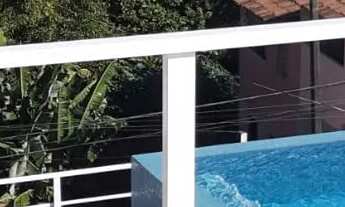 Imagem 3: Casa em rua pública