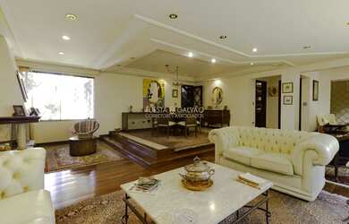 Imagem 5: Imponente casa de 421m2, com 6 vagas (3 cobertas) em rua tranquila, nas mercês. Perfeita p