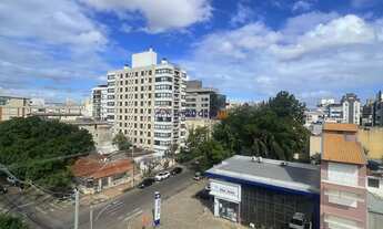 Imagem 4: Cobertura semímobiliada no coração do bairro Menino Deus, em Porto Alegre a venda