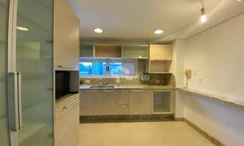 Imagem 3: APARTAMENTO AMPLO COM 3 QUARTOS SENDO 2 SUÍTES E VISTA PARCIAL PARA O MAR NO CENTRO DE FLO