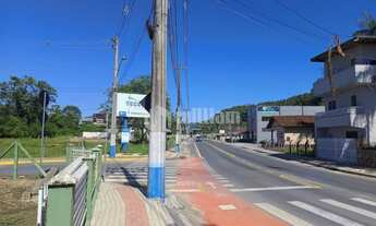 Imagem 5: Oportunidade no São Pedro! Terreno Amplo com Casa aos Fundos Guabiruba