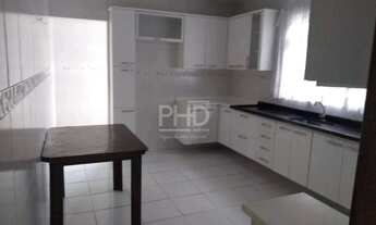 Imagem: Sobrado à Venda, com 220m², 3 Quartos