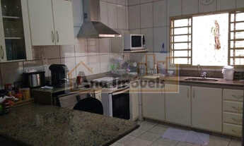 Imagem 4: Casa à venda com 3 dormitórios no Santa Mônica em Uberlândia