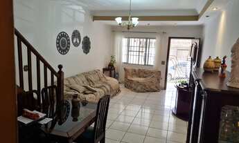 Imagem: OPORTUNIDADE sobrado de vila com portão